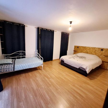 Charmante Maison A Haybes Esterno foto